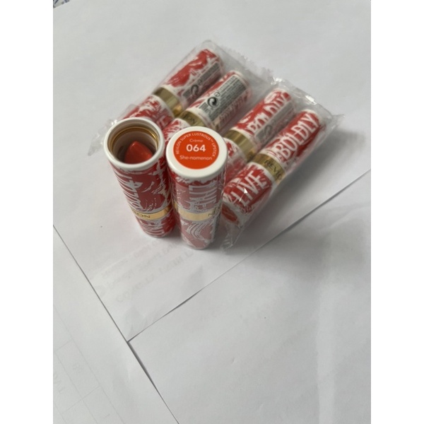 Son REVLON SUPER LUSTROUS LIPSTICK CRÈME- 064 - SHE-NOMEN