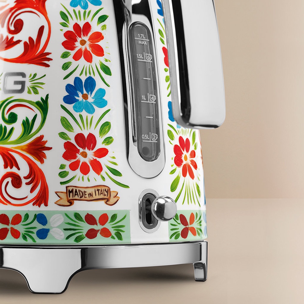 Ấm siêu tốc SMEG KLF03DGEU Dolce &amp; Gabbana