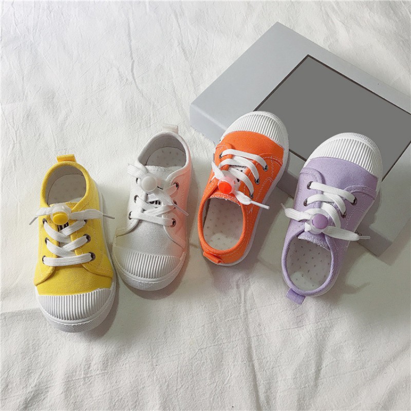Giày canvas cột dây màu trơn cho bé