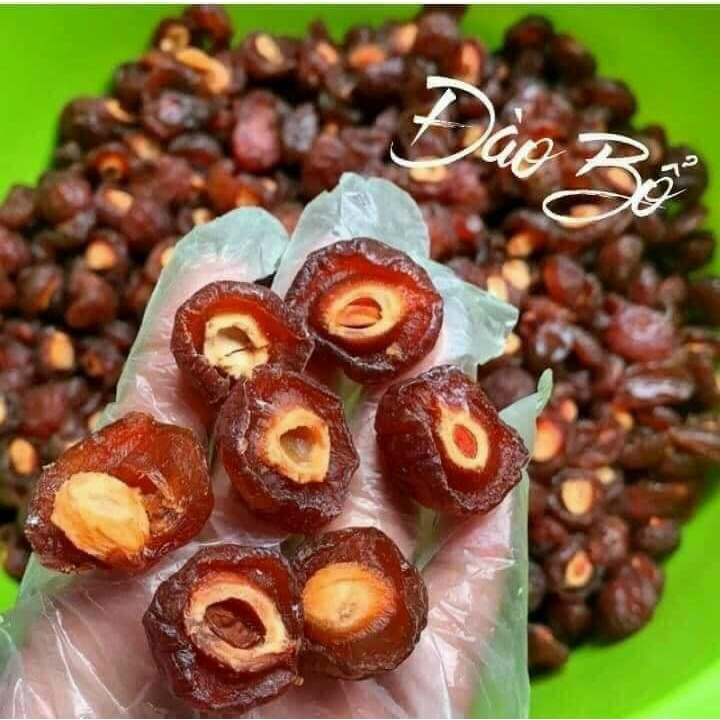 Ô mai đào nâu bổ đôi sấy dẻo hộp 500g.
