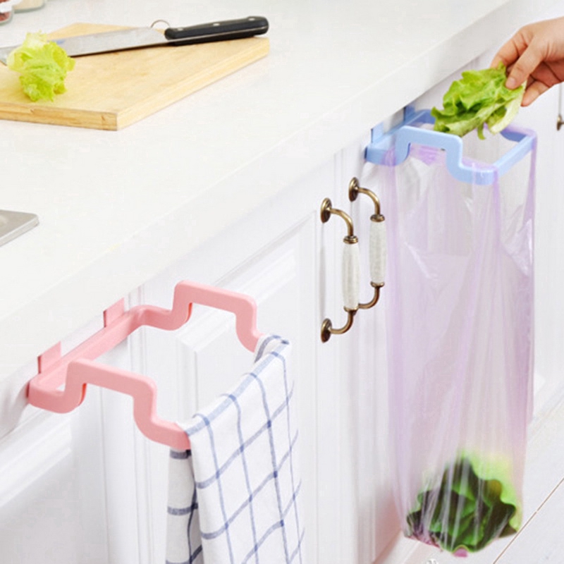 Túi nhựa treo tường đựng rác trong nhà bếp