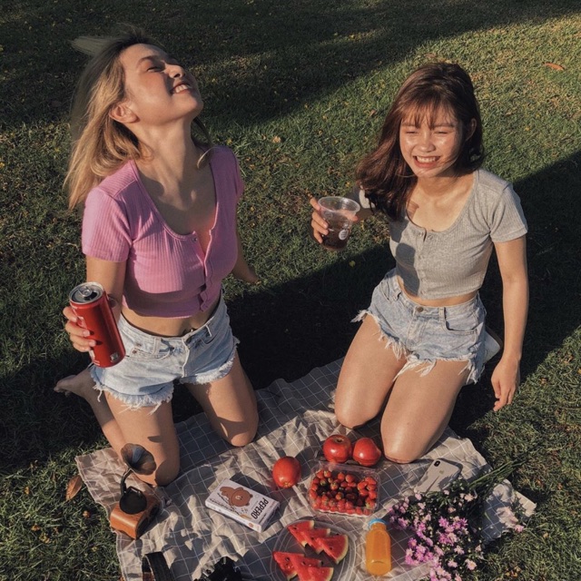 CROPTOP ĐÍNH NÚT SỌC MÀU TAY NGẮN | BigBuy360 - bigbuy360.vn