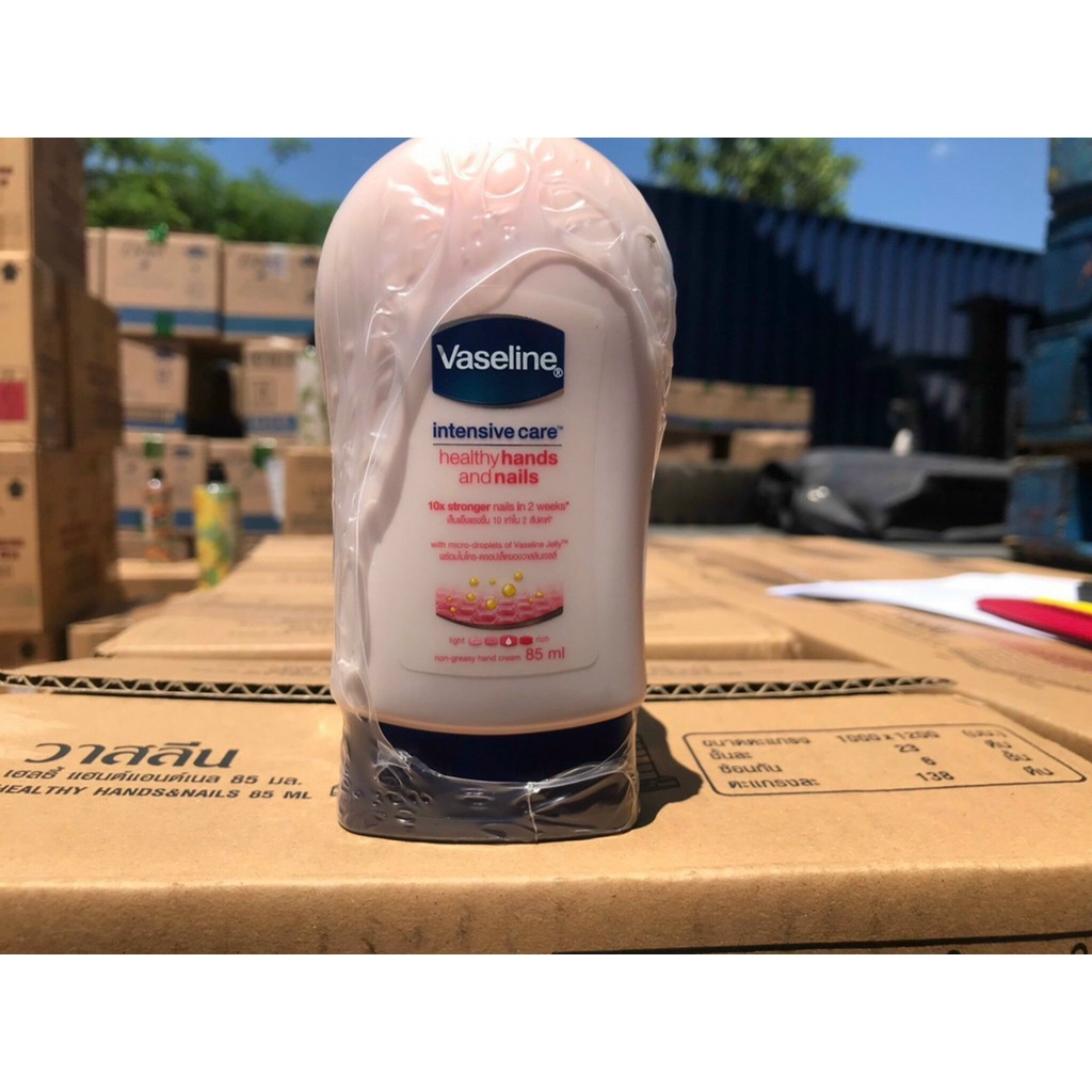 kem Dưỡng Da Tay Và Móng Vaseline Thái Lan 85ml