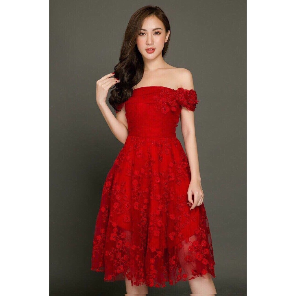 Đầm ren bẹt vai