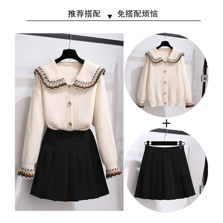 Set áo len có cổ kiểu sơ mi đóng cúc kèm chân váy xòe xếp ly. . Áo len nữ mix chân váy ngắn.