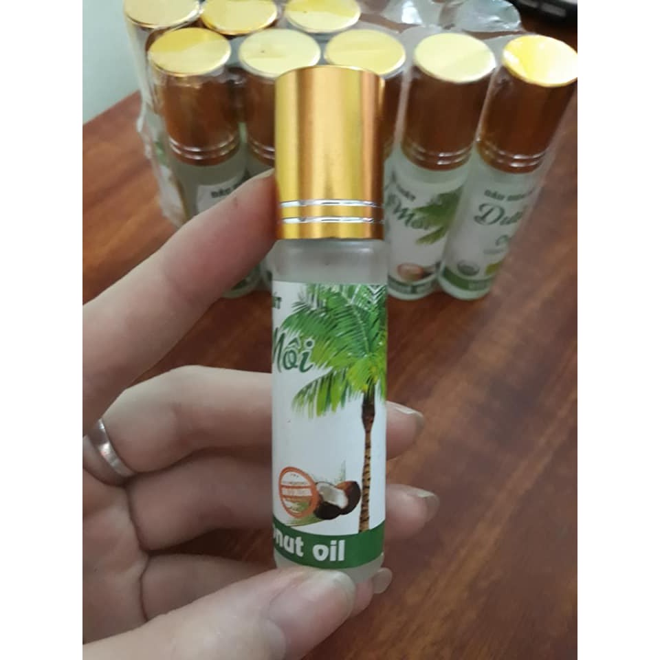 tinh dầu dừa dưỡng môi