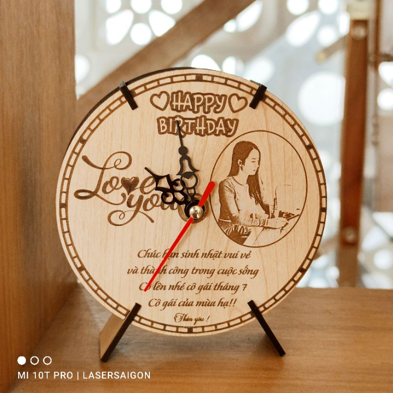 Đồng hồ gỗ handmade khắc hình theo yêu cầu - Quà tặng lễ 14/02  kỉ niệm, sinh nhật