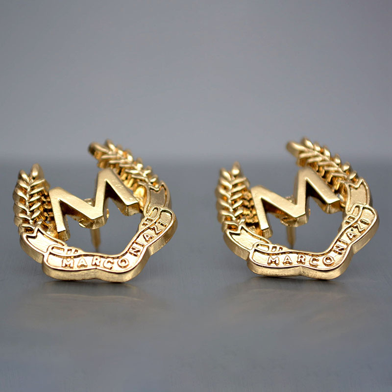 Ghim cài áo kim loại chữ M