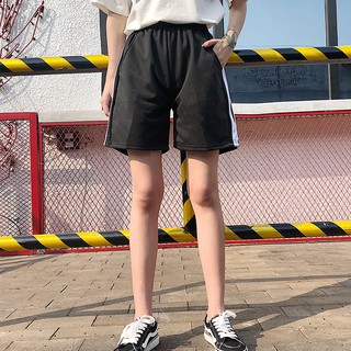 quần short jeans ống rộng