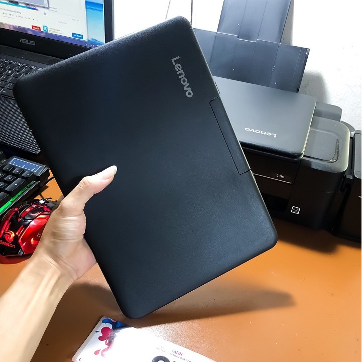 Laptop Lenovo N22 Ram 4Gb, SSD 64Gb, Wedcam xoay 180 độ, máy chỉ nặng 1Kg) .