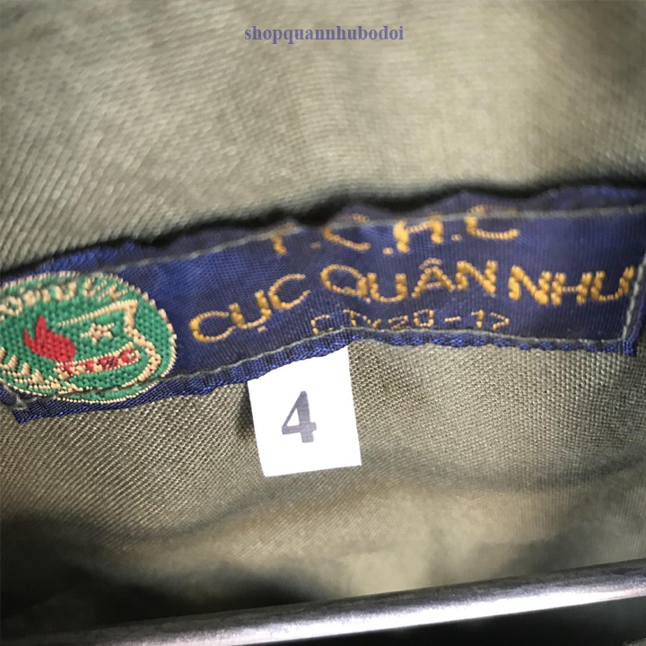 Áo bay nam ngắn tay màu cỏ úa | BigBuy360 - bigbuy360.vn