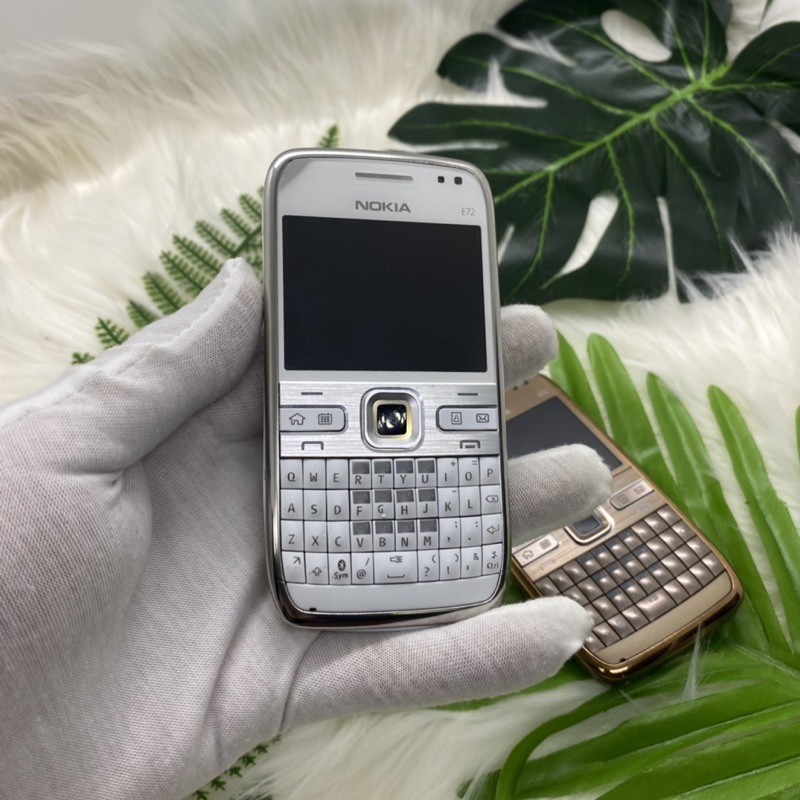 Điện thoại Nokia E72 Wifi, 3G [Bảo hành 12 tháng]