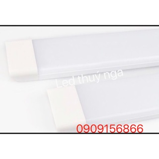Bóng led bán nguyệt đầu vuông