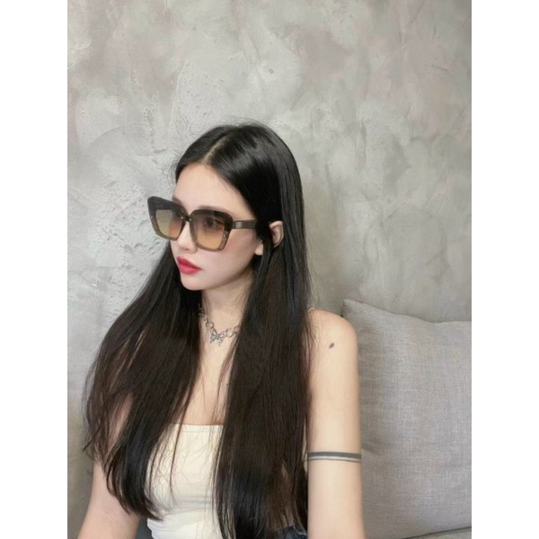 Kính Hiệu Vuông Chữ B Balen balencia màu Trà Tây