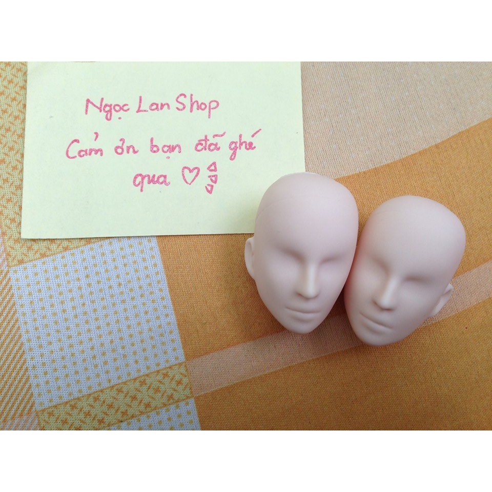 Đầu obitsu tập trang điểm