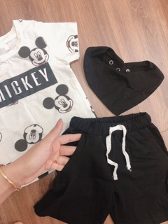Bộ bé trai Mickey kèm yếm cổ