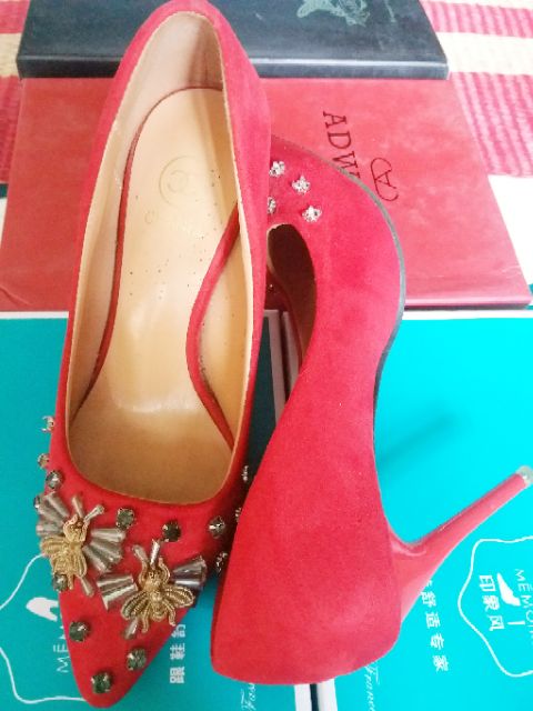 Pass giày cao gót cao 7cm giá 95k size 36. Ảnh tự chụp thật 100%