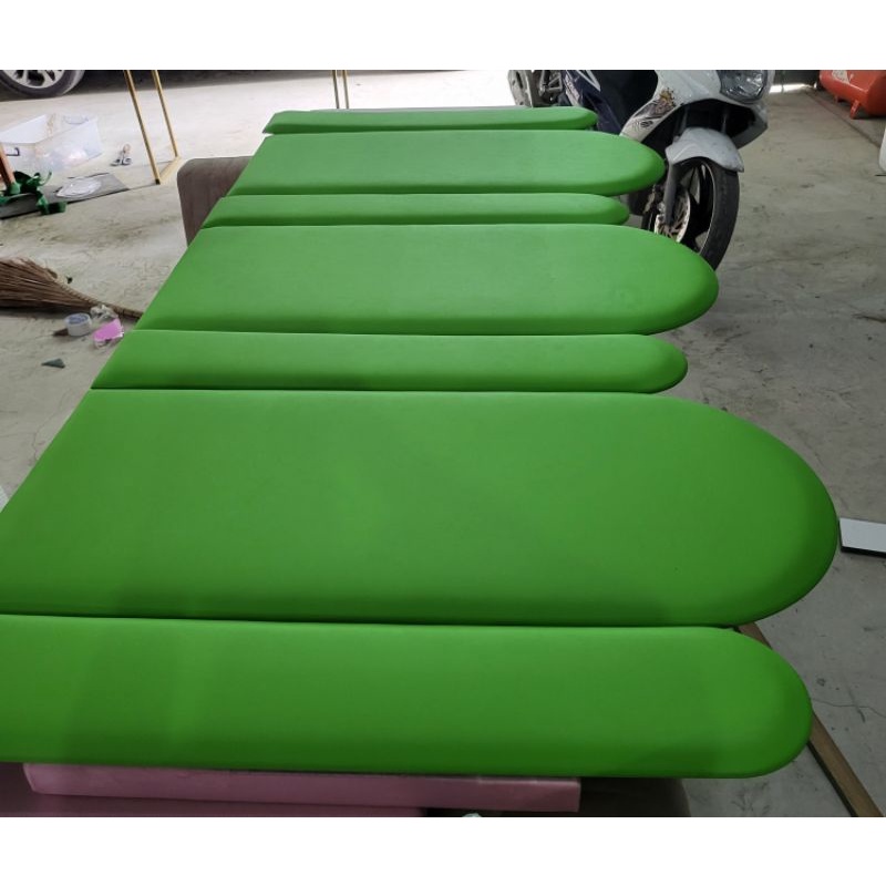 Trang trí đầu giường siêu xinh với tấm ốp bọc da tránh va đập trang trí đầu giường
