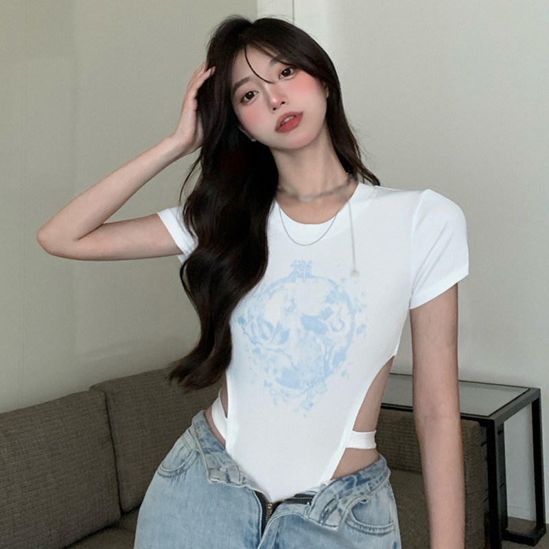 Jumpsuit Tay Ngắn Hoạ Tiết Hoa Thiết Kế Khoét Quyến Rũ | BigBuy360 - bigbuy360.vn