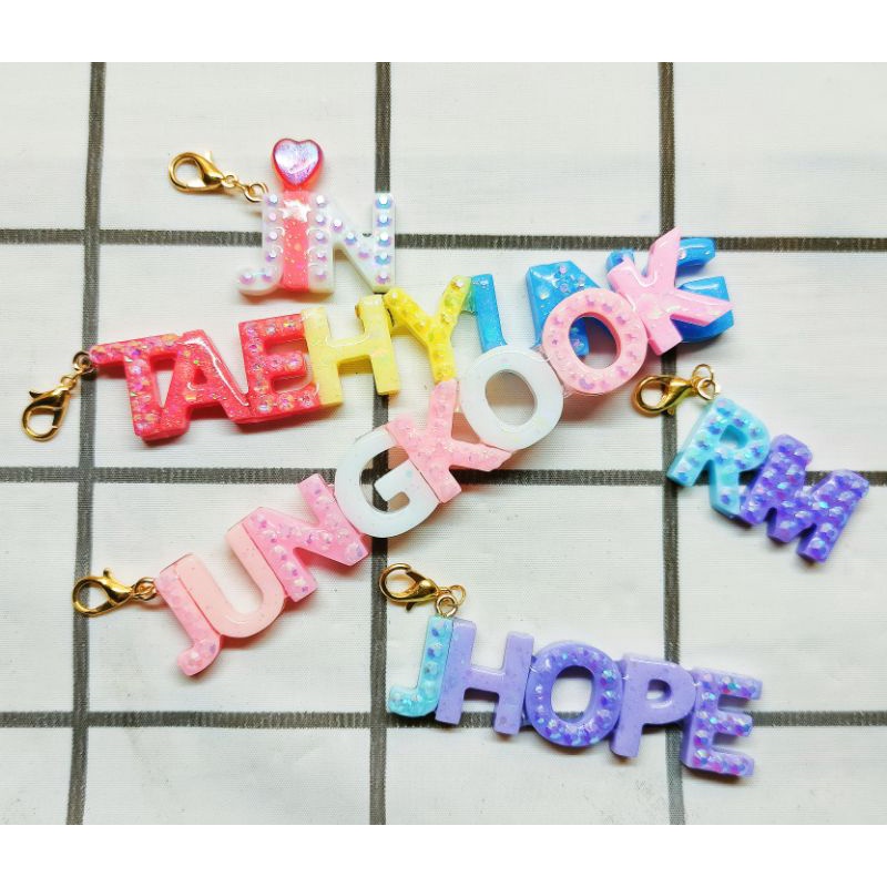 Móc khóa tên theo yêu cầu - 5k/chữ