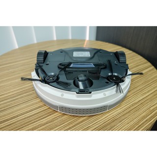 Robot hút bụi