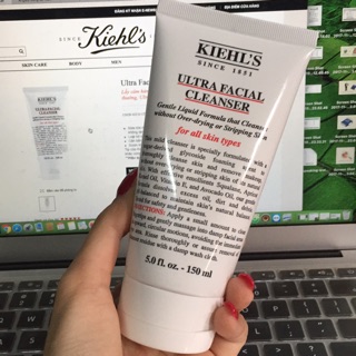 Sữa rửa mặt ultra facial cleanser