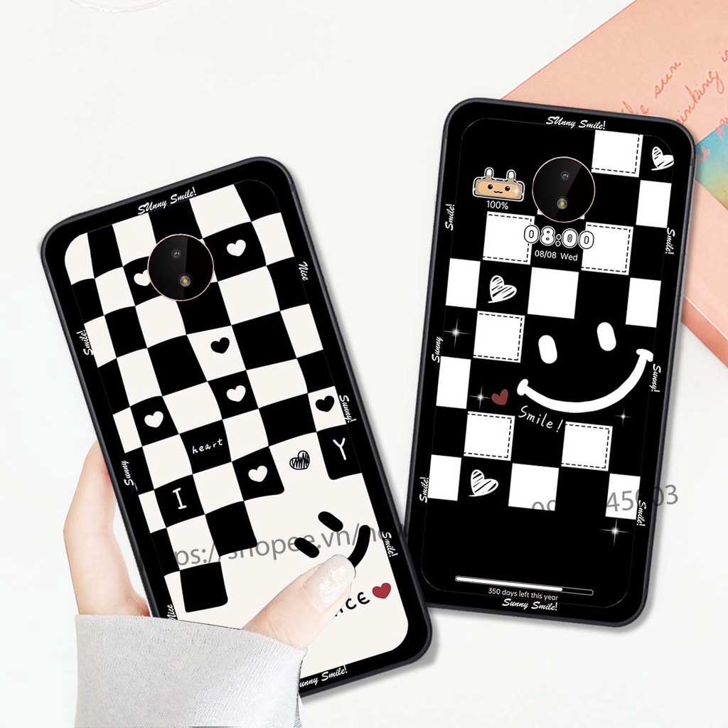 Ốp lưng Nokia C20 / C30 / Nokia 3.4 hình caro trái tim trắng đen.