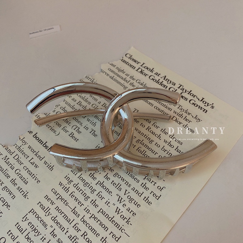 Kẹp Tóc Hình Cá Mập Bằng Kim Loại Đơn Giản Thời Trang Phong Cách Hàn Quốc