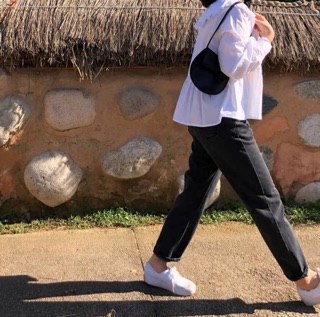 Túi Halfmoon Mini Bag