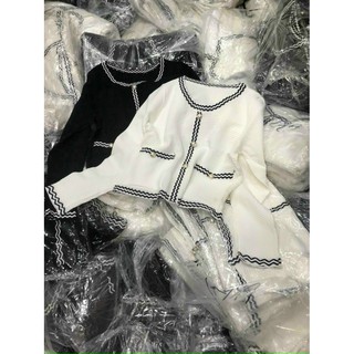 Áo kiểu croptop tay dài viền cổ viền túi cổ điển TTSLA0312