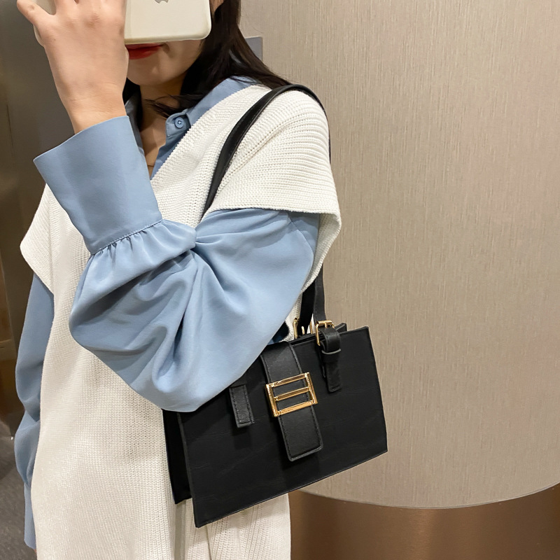 Túi đeo vai xách tay IELGY thời trang dành cho nữ