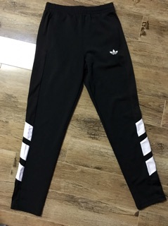 Quần adidas chính hãng