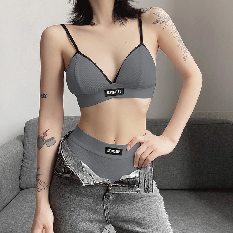 Set Áo Tank Top Hở Lưng + Quần Sọt Phong Cách Thể Thao Hợp Thời Trang