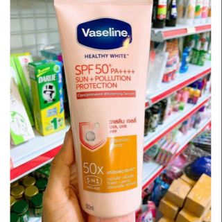 Huyết thanh vaseline dưỡng trắng chống nắng  50x tuýp 320ml