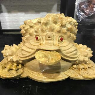 Cóc thiềm thừ chiêu tài hút lộc