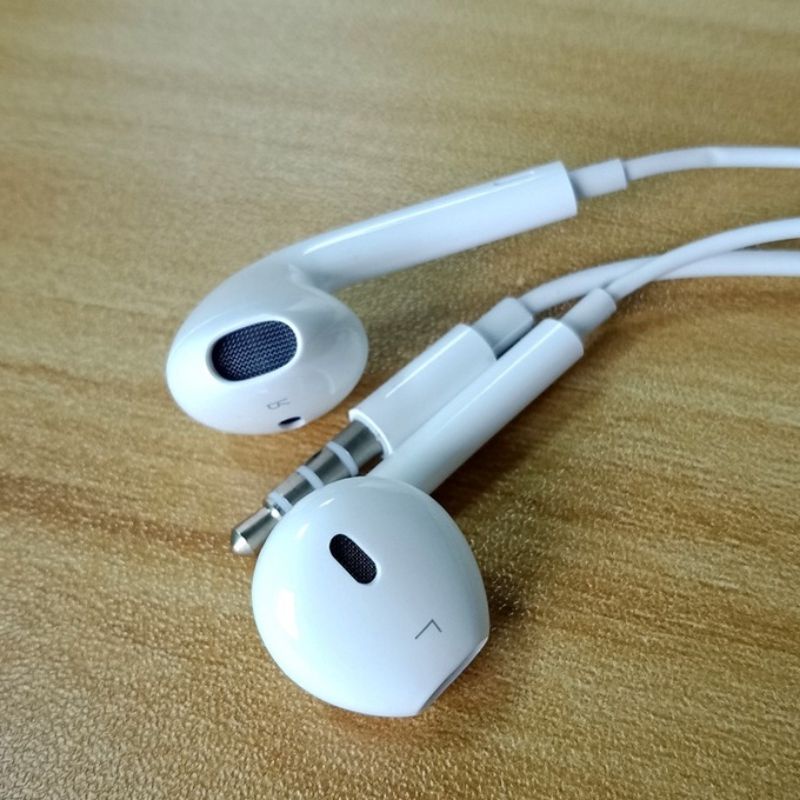 Tai nghe Foxcon chân 3.5 mm có mic thoại chất âm tốt
