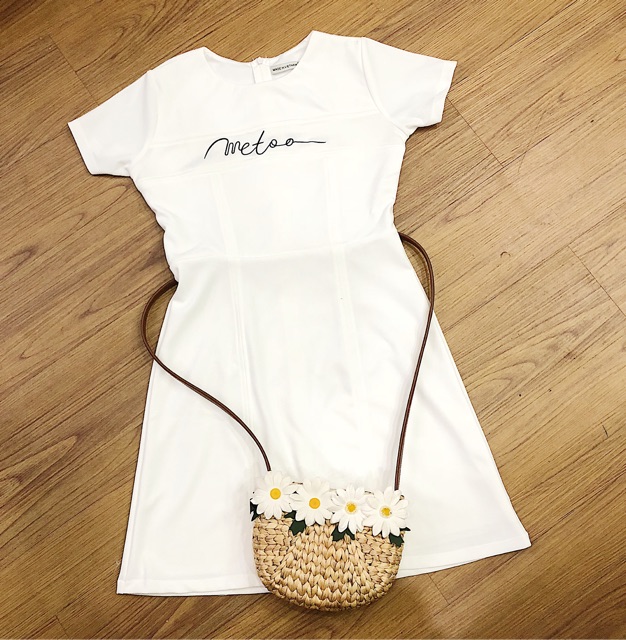 [Mã SKAMA06 giảm 8% tối đa 50K đơn 250K] Đầm trắng thêu metoo (kèm hình thật) | BigBuy360 - bigbuy360.vn