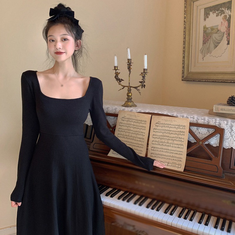 Đầm nữ ôm dáng tay dài cổ vuông màu sắc đơn giản sành điệu thời trang