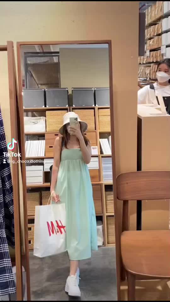 Đầm dài phiên bản Hàn Quốc trendy năng động | BigBuy360 - bigbuy360.vn