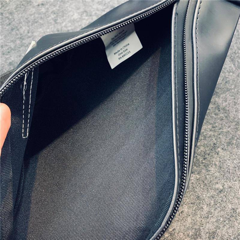 Túi Đeo Chéo Nam Nữ Fear Of God Essentials Sling Bag Túi Bao Tử