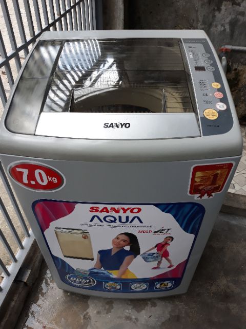 Máy giặt Sanyo 7kg ( miễn phí vận chuyển và lắp đặt)