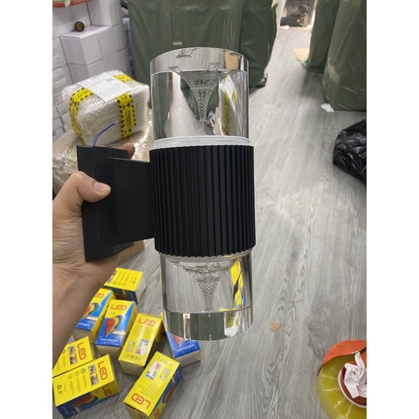 Đèn tường hình tháp ánh sáng 3 màu(như hình)