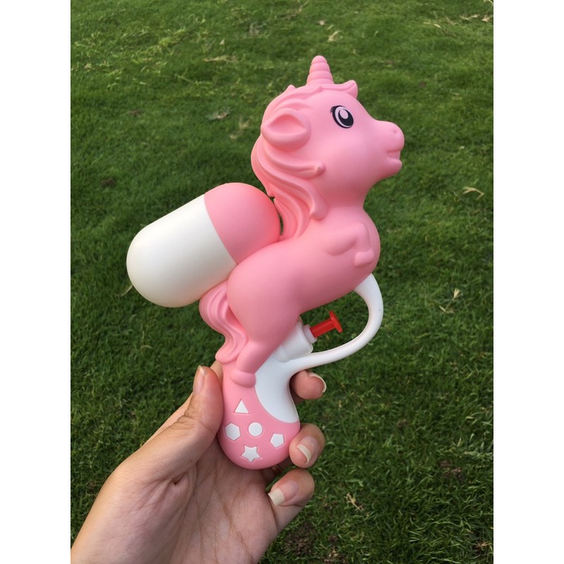 Đồ chơi phun nước cho bé