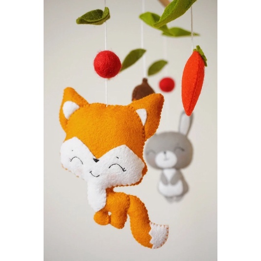 [FRRESHIP] Đồ chơi treo nôi cho bé kích thích thị giác ảnh thật, có nhạc tự xoay mẫu Thú rừng hạt dẻ