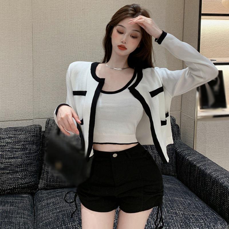 SET  áo khoác TAY DÀI kèm áo hai dây Cardigan len dệt kim Quảng Châu cực xinh và thanh lịch