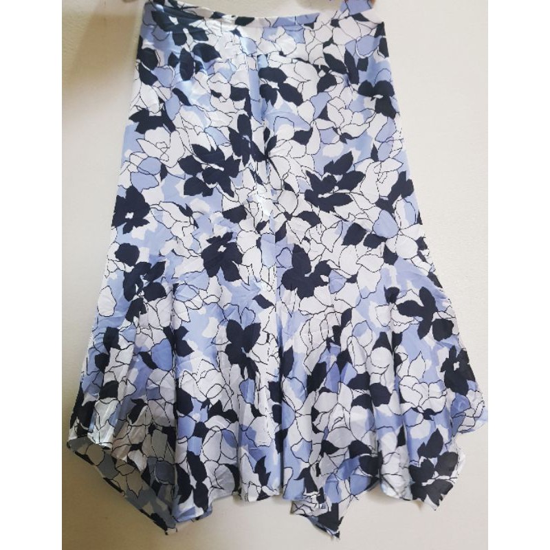 Chân váy hoa nhí 2hand đã giặt là | BigBuy360 - bigbuy360.vn