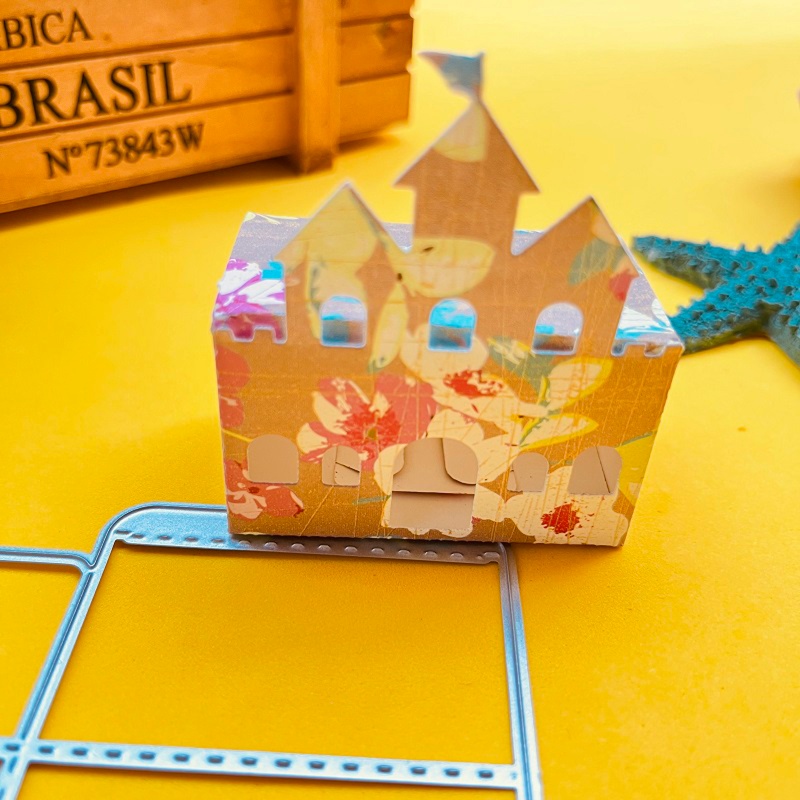 Khuôn Cắt Giấy Kim Loại Hình Hộp Kẹo Lâu Đài 3D Xinh Xắn