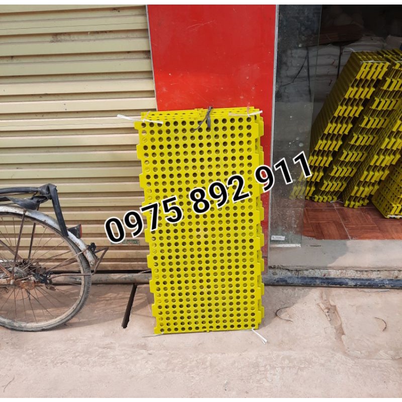 Sàn nuôi dê , cừu , chó