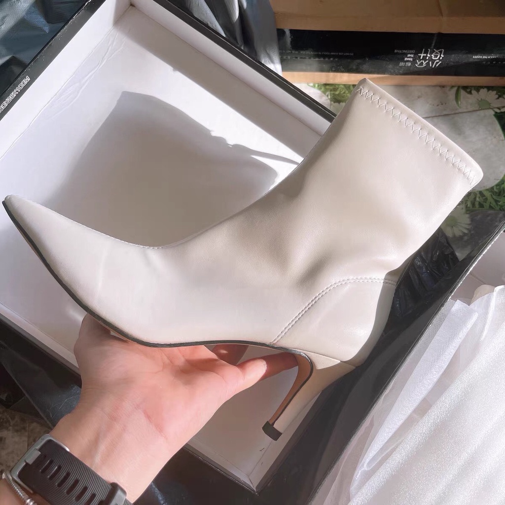 Boots da trắng sang chảnh