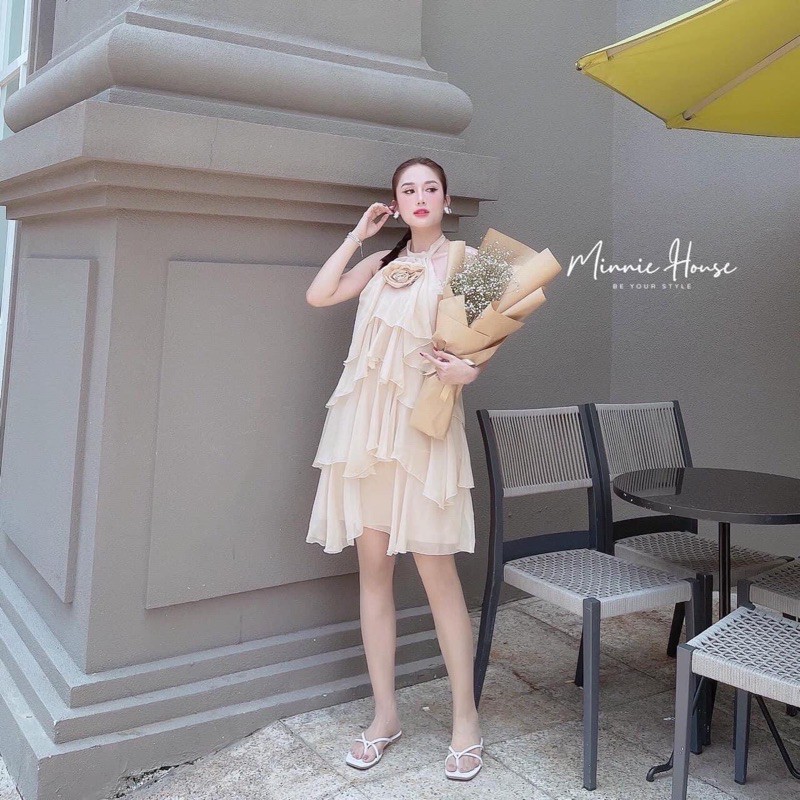 [Mã SKAMA8 giảm 8% đơn 300K] Váy tơ cổ yếm hở lưng thiết kế xếp tầng cực xinh⚡️Ảnh thật | BigBuy360 - bigbuy360.vn